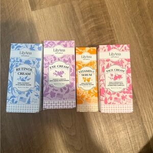 LilyAna Naturals Skincare Set